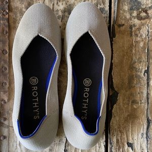 Rothy’s Light Grey Flats Size 9.5